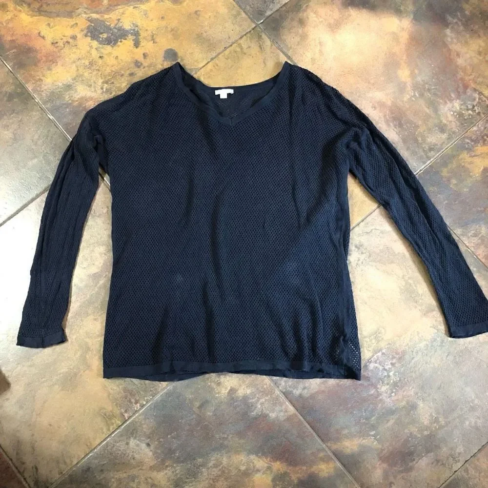 Gap Women’s Classic Mesh Navy Long Sleeve V-neck Pullover  Size Large